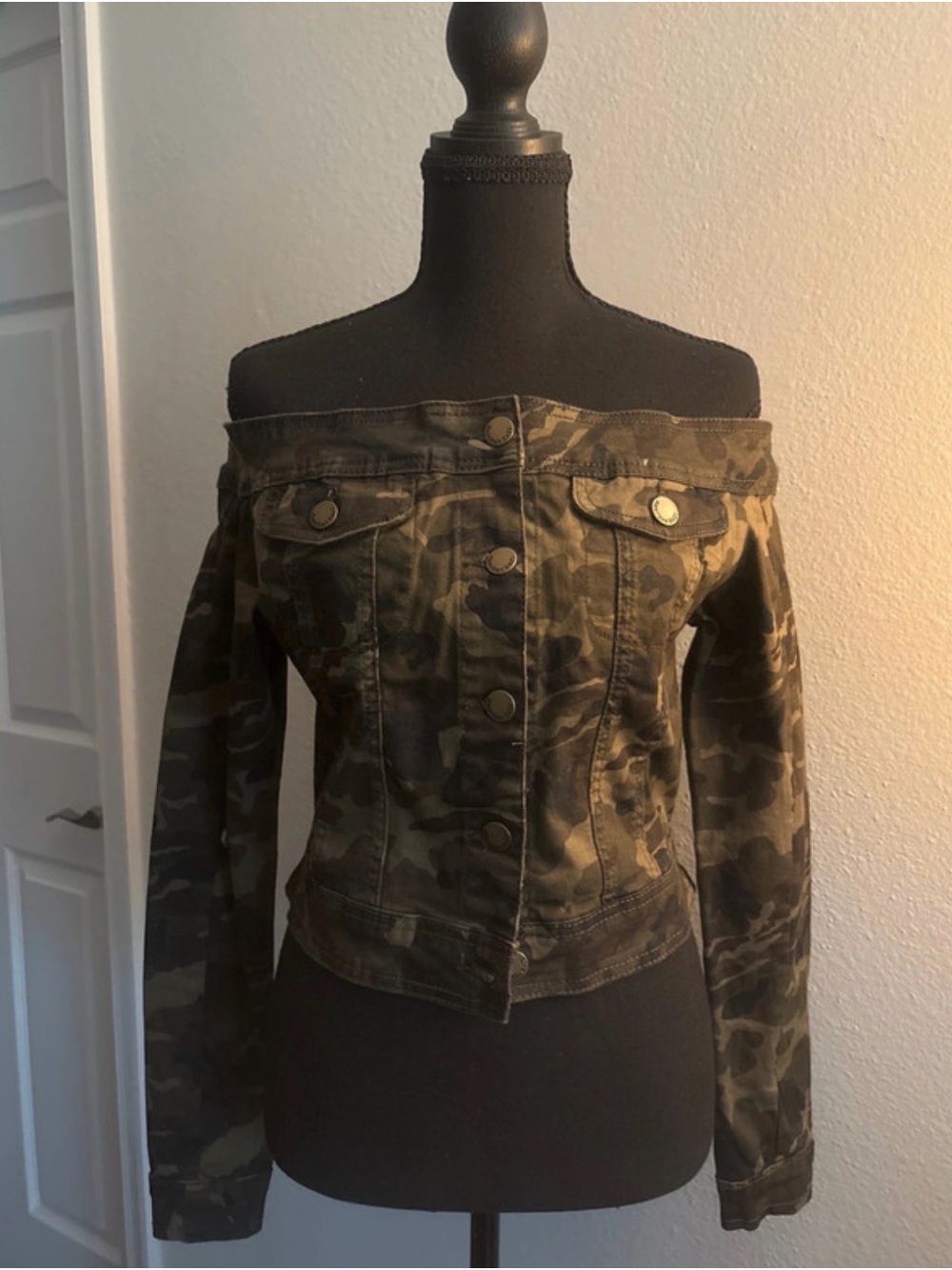 American Bazi Off-Shoulder Camouflage Jacket - Olive Green